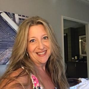 Meet your Posher, Valerie